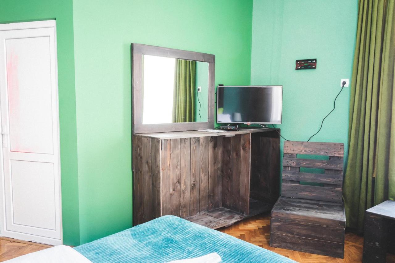 Guest House Big Family Тбилиси Екстериор снимка