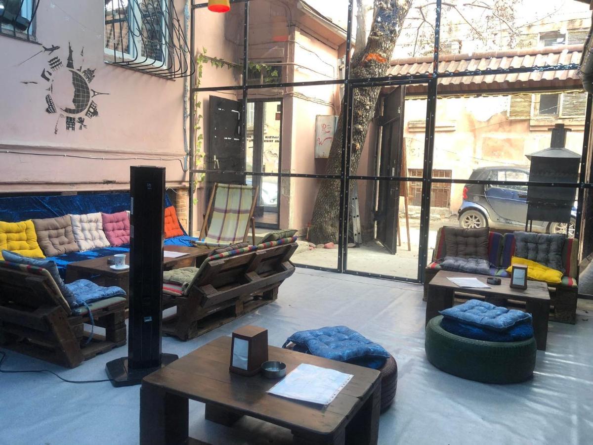 Guest House Big Family Тбилиси Екстериор снимка